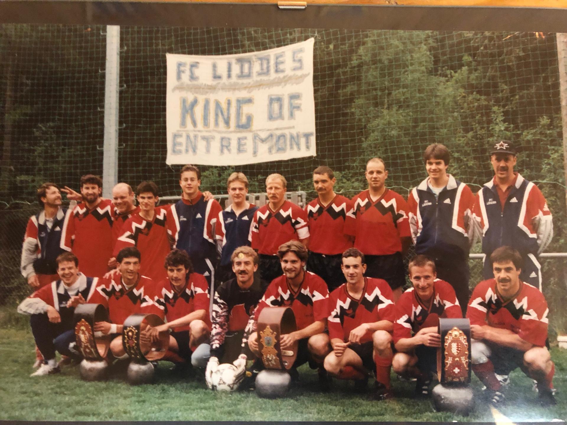 1ère équipe de la promotion de 1998 du FC Liddes 1ère équipe de la promotion de 1998 du FC Liddes